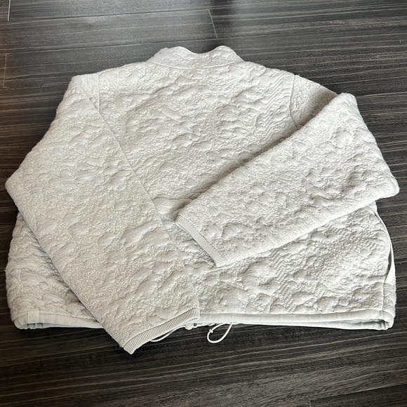 Lululemon Quilted Jacket - Picture 5 of 7